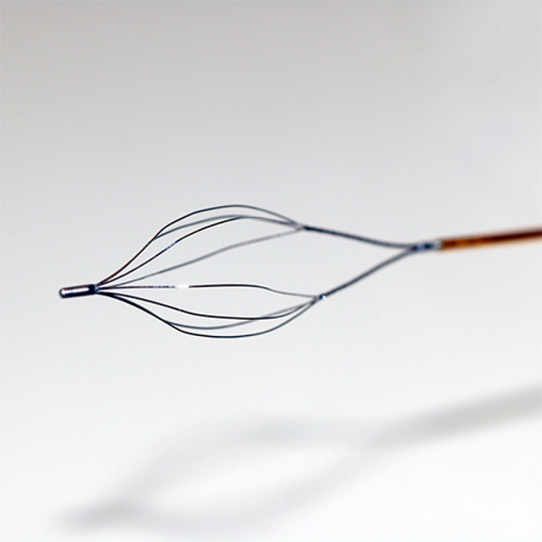 МУЛЬТИСТРУННАЯ КОНСТРУКЦИЯ ДЛЯ ИЗВЛЕЧЕНИЯ КАМНЕЙ LESLIE PARACHUTE image