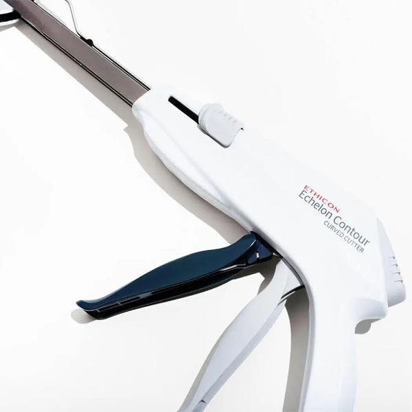 ИЗОГНУТЫЙ СШИВАЮЩЕ-РЕЖУЩИЙ АППАРАТ ECHELON CONTOUR image