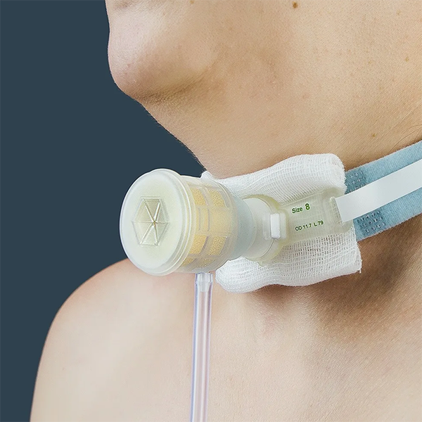 ТЕПЛОВЛАГООБМЕННИК ДЛЯ ТРАХЕОСТОМЫ С КОННЕКТОРОМ ДЛЯ КИСЛОРОДА image