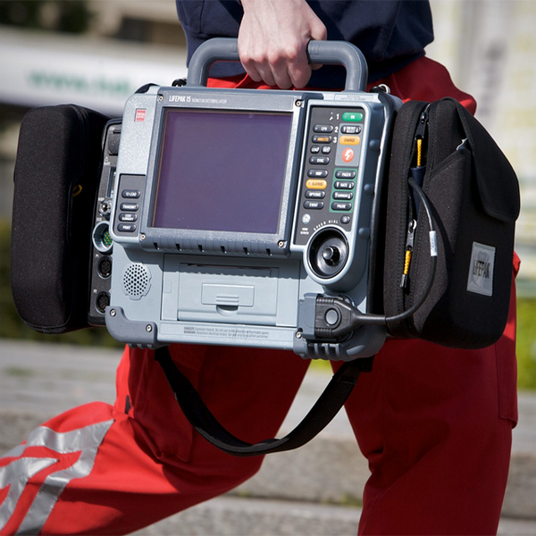 ДЕФИБРИЛЛЯТОР-МОНИТОР LIFEPAK 15 image