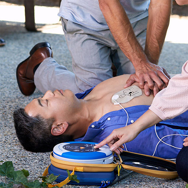 Изображение АВТОМАТИЧЕСКИЙ ДЕФИБРИЛЛЯТОР СО ВСТРОЕННЫМИ ПОДСКАЗКАМИ ДЛЯ РЕАНИМАЦИИ АНД HEARTSINE SAMARITAN PAD 500P